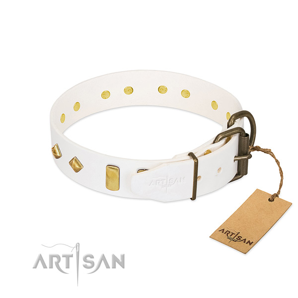 Top rate full grain genuine leather dog collar with durable buckle